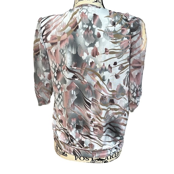 Silky Soft Blouse with Round Neckline Size 48 Fits M - Picture 3 of 5